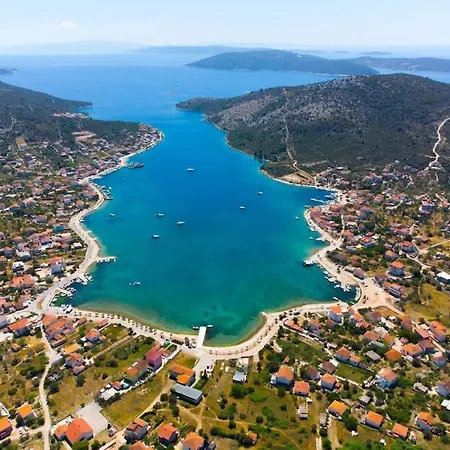 Small House - Perfect Getaway * Vinišće